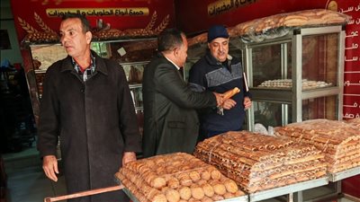 حملات مكثفة للرقابة على الأسواق ومتابعة شكاوى المخابز ومستودعات البوتاجاز