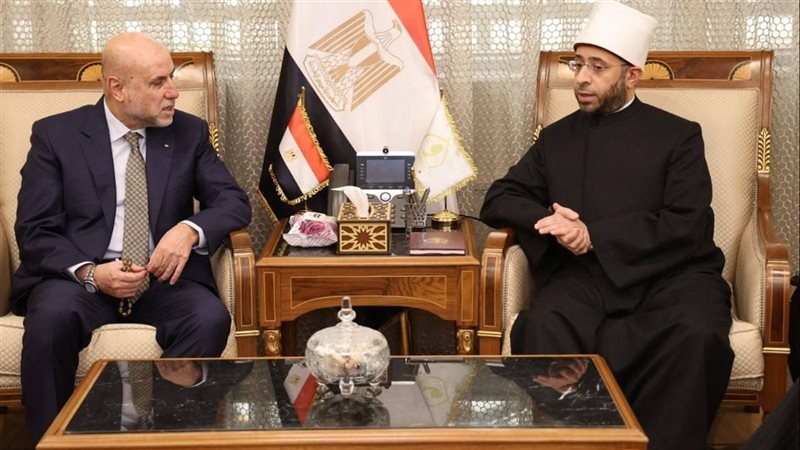 وزير الأوقاف يستقبل