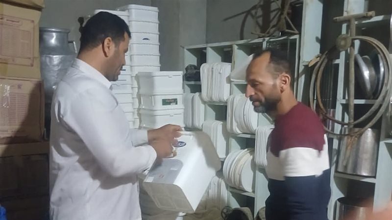 ضبط معمل ألبان غير