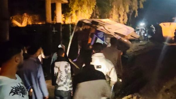 انقلاب ميكروباص في الغربية أثناء توجهه لحفل زفاف وإصابة 10 أشخاص