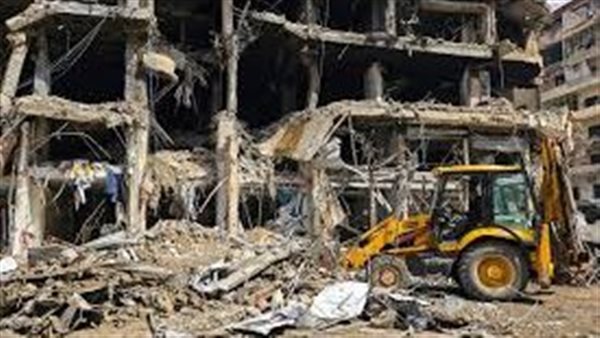 إعلام عبري: إصابة مبنى ومصنع في النقب واستدعاء طواقم إطفاء بعد قصف صاروخي إيراني