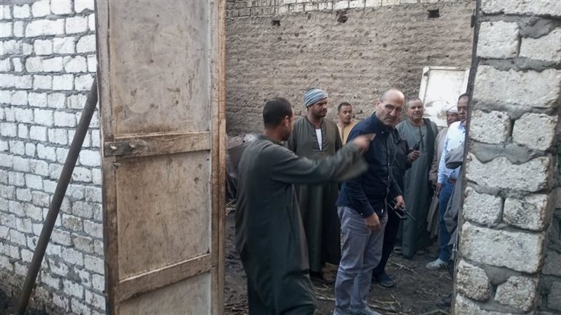 محافظ قنا يتابع جهود