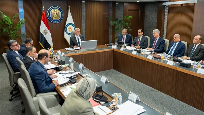 اجتماع وزير البترول