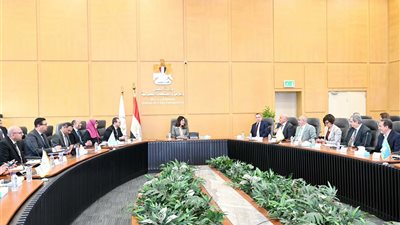 وزيرة الإسكان تتابع خطط التسويق وتعزيز مبيعات مشروعات المدن الجديدة