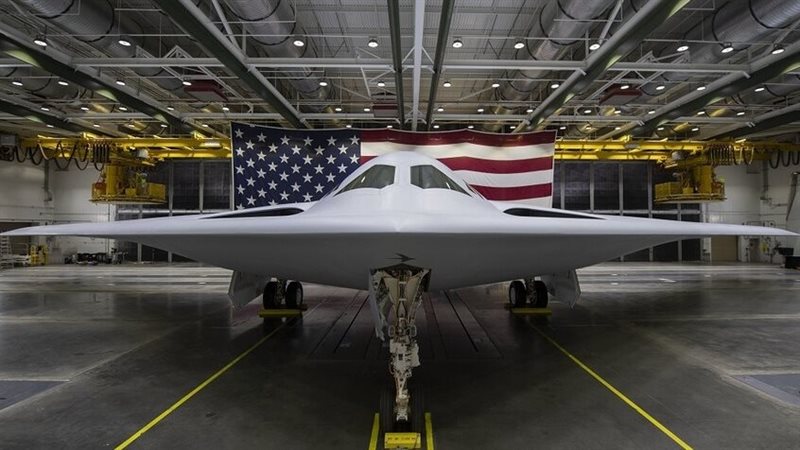 القاذفة الشبحية B-2،