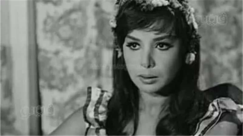 الفنانة ناهد شريف