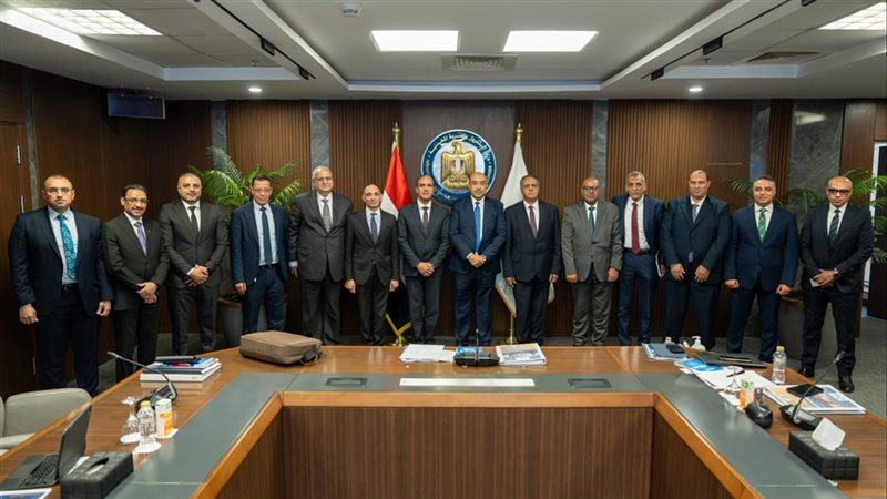 البترول، فيتو 