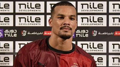 فخري لاكاي رجل مباراة الأهلي وسيراميكا بالدوري الممتاز 