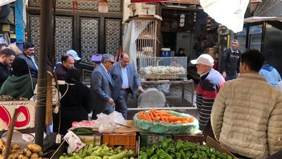 محافظ الدقهلية يتفقد سوق 