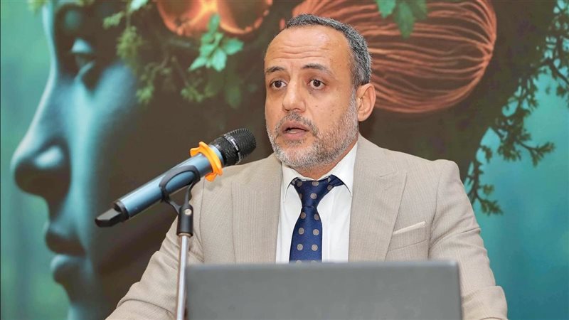 الدكتور هشام سلام،