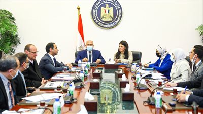 كامل الوزير ورانيا المشاط يستعرضان التمويلات الميسرة لقطاع النقل خلال 2022