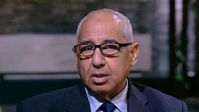 شعبة الأدوية تطالب رئيس الوزراء بوقف تسجيل المكملات الغذائية بمعهد التغذية 