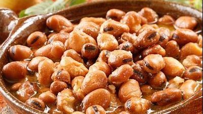 هيئة الدواء تحذر: تناول الفول خطر في هذه الحالات