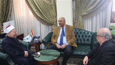 المفتي يبحث مع مساعد وزير الخارجية تنفيذ استراتيجية الدار في التواصل مع الخارج