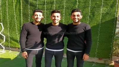 يحلمون باقتحام عالم الفن.. قصة 3 توائم بالشرقية نسخة طبق الأصل | فيديو