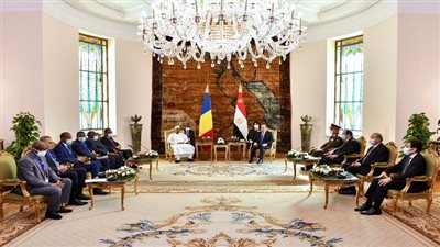 بسام راضي: الرئيس يؤكد حرص مصر على تقديم الدعم الكامل لتشاد خلال المرحلة الانتقالية الحالية وتعزيز العلاقات امتدادًا للعلاقات التاريخية الوطيدة والتي ترسخت دعائمها خلال فترة رئاسة الشهيد إدريس ديبي