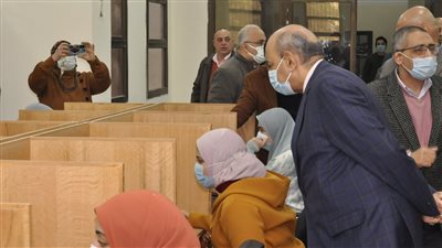 لليوم التالي.. رئيس جامعة المنيا يتابع الاختبار الإلكتروني التجريبي لـ صيدلة | صور