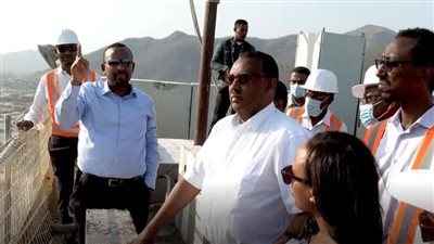 بدأت الكارثة.. آبى أحمد يزور موقع سد النهضة استعدادا لتوليد الكهرباء| فيديو