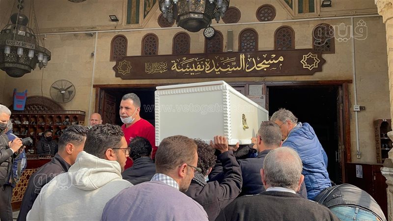 تشييع جثمان المطرب