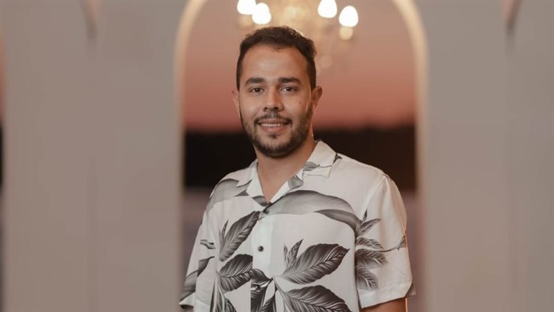 الكاتب عبد الله أنور