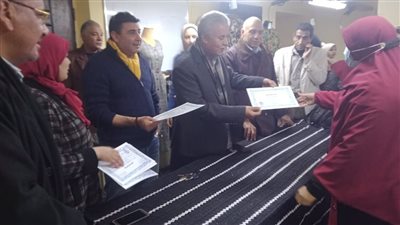 عقود عمل لـ 43 شخصا بمرتبات تصل لـ 5500 جنيه بالمنوفية