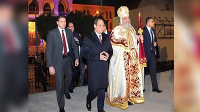 الرئيس والأقباط.. السيسي أول زعيم مصري يزور الكنيسة 8 مرات.. يقود مسيرة خلق التلاحم الوطني بين المسلمين والمسيحيين وتفعيل حوار الأديان بين مصر والعالم
