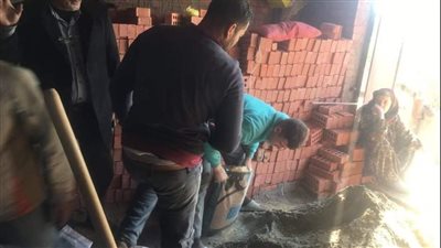 إزالة تعد قيد الإنشاء على أملاك الدولة بكفر شكر