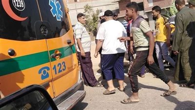 إصابة شخصين في انقلاب سيارة من أعلي كوبري ميت غمر