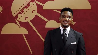 بعد الاعتداء على 3 صحفيين.. صامويل إيتو يعتذر لبعثة الجزائر في الكاميرون