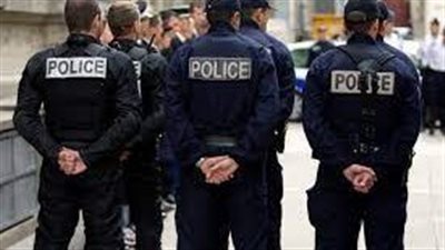 وصفوه بالماعز.. حبس عناصر من الشرطة الفرنسية أهانوا مصريا