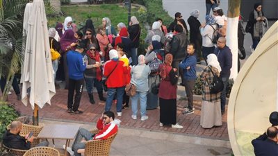 أعضاء الجمعية العمومية بالأهلي يتقدمون بشكوى رسمية لزيادة أسعار الخدمات|صور