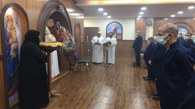  شاهد.. ترانيم عيد الميلاد داخل كنيسة مركز الإصلاح والتأهيل بوادي النطرون| فيديو 