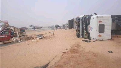 مصرع 6 أشخاص وإصابة طفل بحادث طريق جنيفة السويس | صور