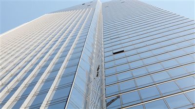 تميل ومهددة بالانهيار.. حكاية ناطحة سحاب تثير قلق سان فرانسيسكو 