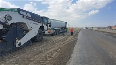 كامل الوزير: توسعة الطريق الدولي الساحلى إلى 5 حارات بطول 780 كم