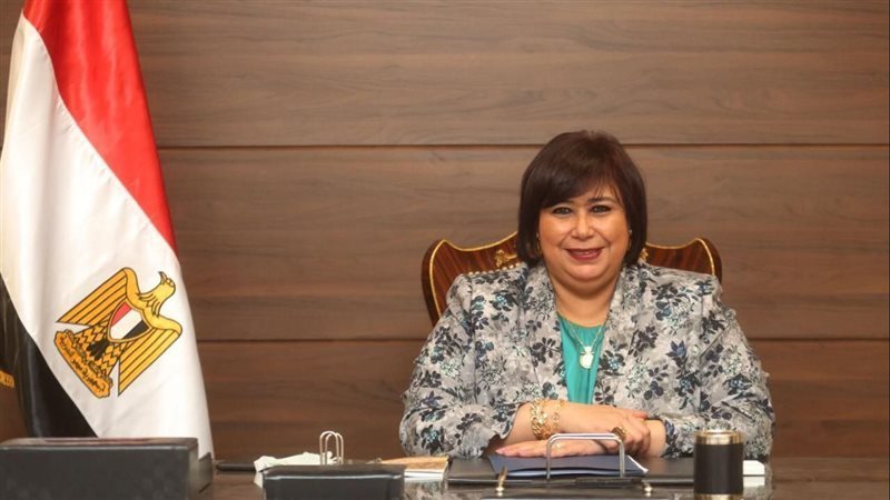 الدكتورة إيناس عبد