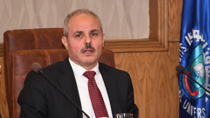 الدكتور ناصر مندور