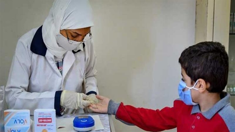 فحص طلاب المدارس