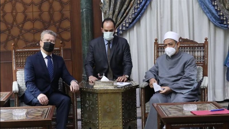 شيخ الأزهر يستقبل