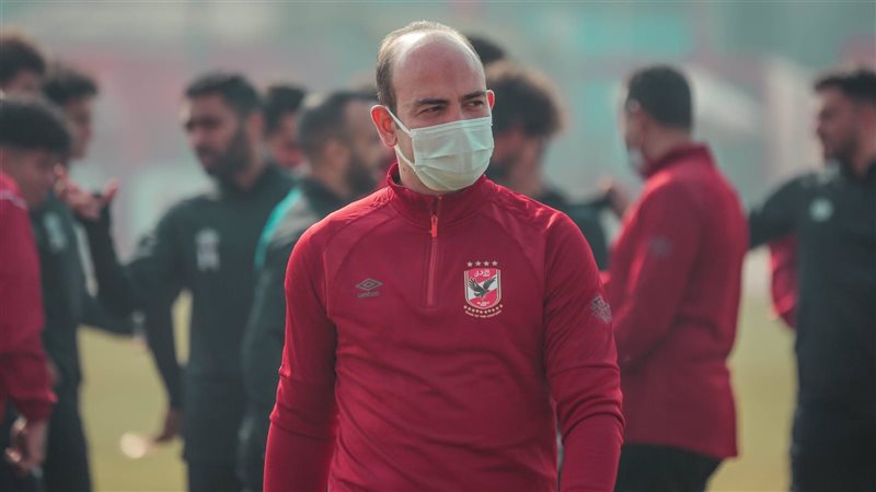  الدكتور أحمد أبو