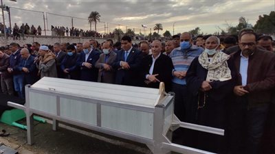 تشييع جثامين 5 شباب من ضحايا حادث الصحراوي الغربي ببني سويف | فيديو