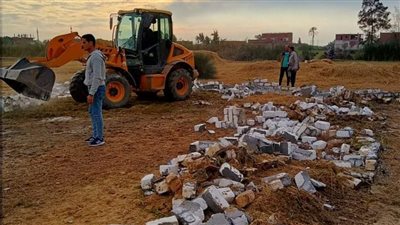 إزالة 5 حالات تعد بالبناء على الأراضي الزراعية بالإسماعيلية | صور