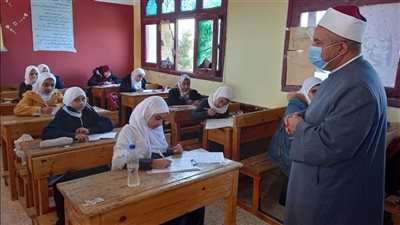 طلاب النقل بالمعاهد الأزهرية يواصلون امتحانات اليوم الثالث للفصل الدراسي الأول