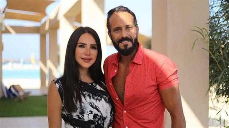 إنجي علاء وزوجها