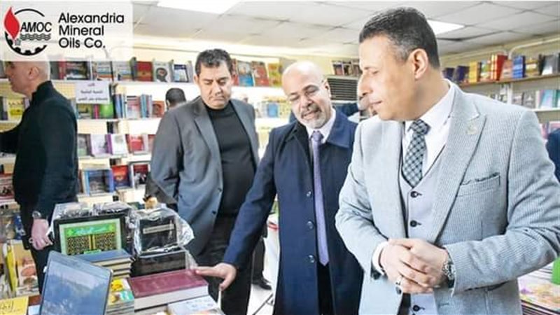 رئيس اموك يفتتح معرض