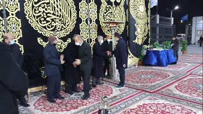 أسرة العربي تتلقى العزاء في وفاة شقيق محمود العربي | صور