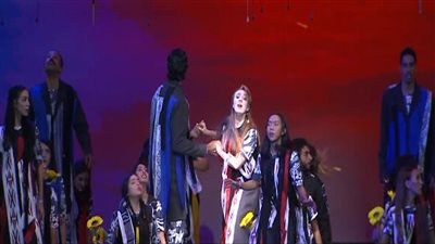 السيسي يشاهد مسرحية عن كورونا على مسرح شباب العالم