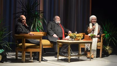 تكريم فارس الريشة والقلم «عصمت دوستاشي» في صالون أوبرا الإسكندرية