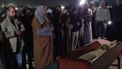 تشييع جثماني اثنين من غرقى حادث معدية القطا في المنوفية | صور