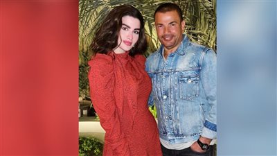 احتفلت به مرتين علشان خاطره.. عمرو دياب يفاجئ فاشونيستا كويتية في عيد ميلادها | فيديو 